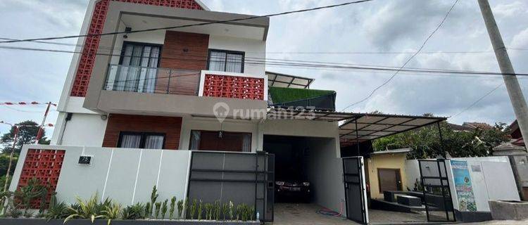 Rumah cantik full furnish siap huni di Alun alun Lembang 1