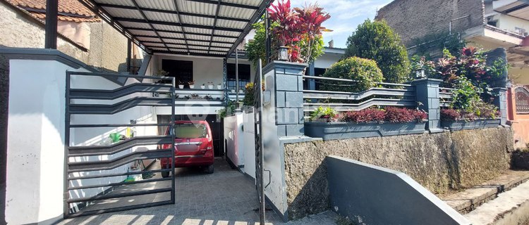 Dijual Rumah Strategis Nuansa Villa Di Padalarang 1