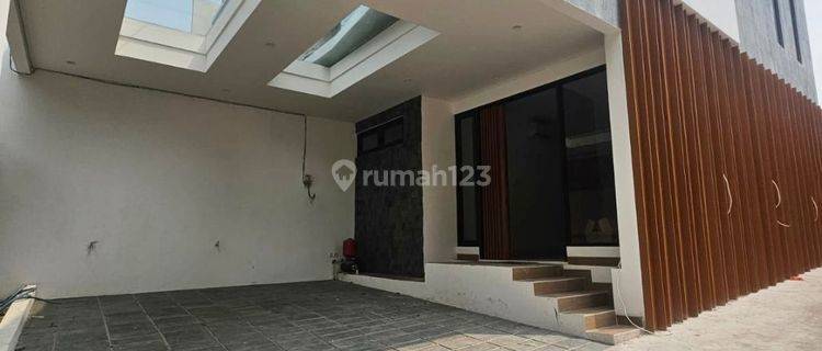 Di Jual Rumah Baru  Di Kedoya Dalam Cluster  1