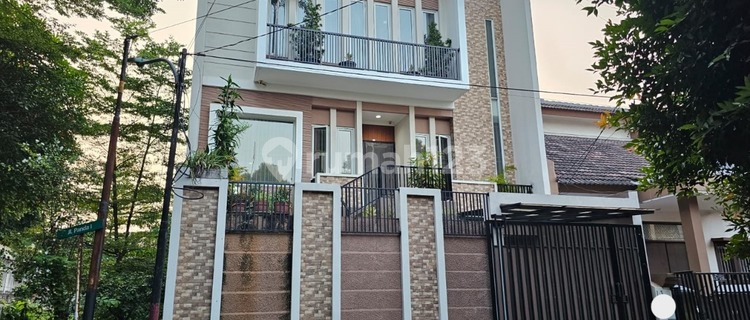 Beautiful Fully Furnished House in Gading Griya, Kelapa Gading, North Jakarta 1