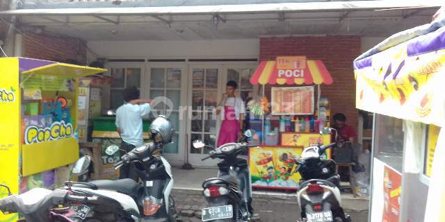 Multifunctional House for Business Office in Balong Gede, Otista 1