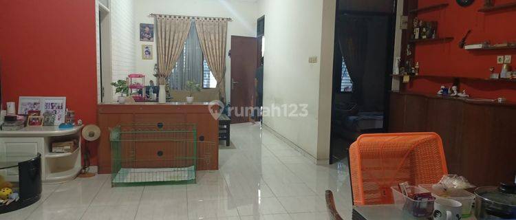 Rumah Bagus Terawat di Taman Holis Indah 1 1