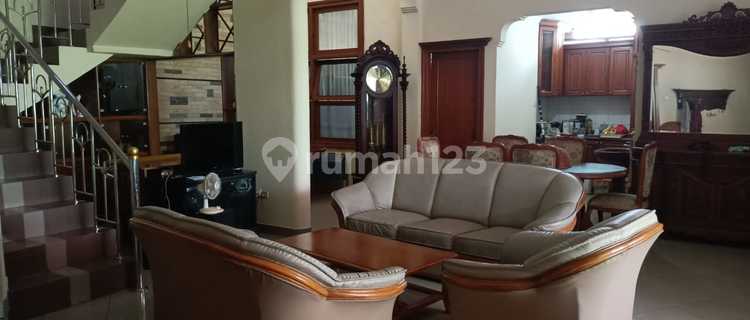Family-Friendly Home in Central Bandung at Kembar 1