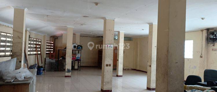 Rumah Usaha di Pos Pengumben, Lt 130 M2, 2 Lantai, Jl Sukabumi 1