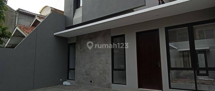 Rumah Baru 2 Lantai Pusat Kota Kembar Timur Sayap Bkr 1