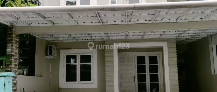 Dalam Cluster di Perumahan Mewah Kotawisata Cibubur, Jalan Transyogie Cibubur  1
