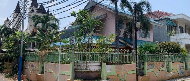 Rumah di Jl Mangga 1 , Kebon Jeruk, Jakarta Barat 1