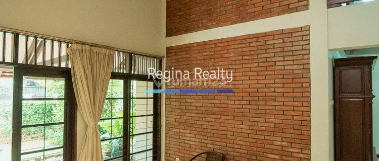 Regina Realty, Dijual Cepat Rumah Modern Tropis di Duren Sawit.  1