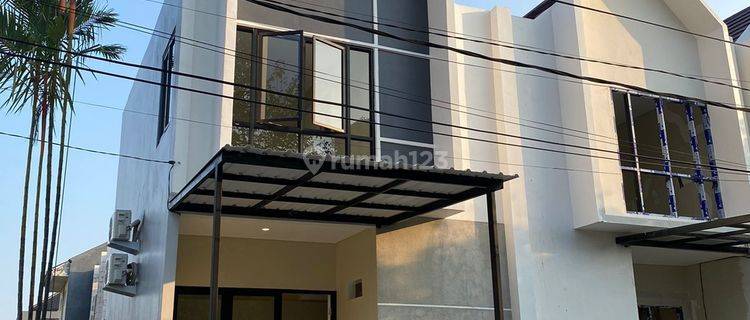 Rumah Baru Siap Huni Perum Rungkut Asri Timur Depan UPN & MERR  1