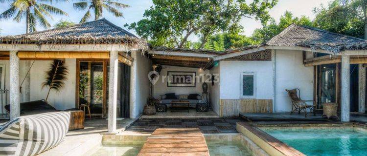 Charming Villa for Sale in Gili Meno GP0220 1