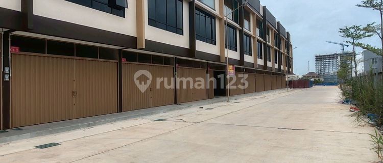 5 Units of Opera 3 Terraced Shophouses, Location Near One Batam Mall 1