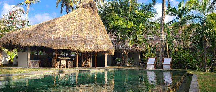 A Coastal Oasis Near Selong Belanak Beach, Lombok 1