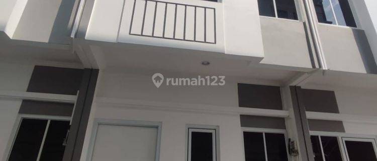 Di jual rumah minimalis SHM di dekat mall Bassura Jakarta timur  1