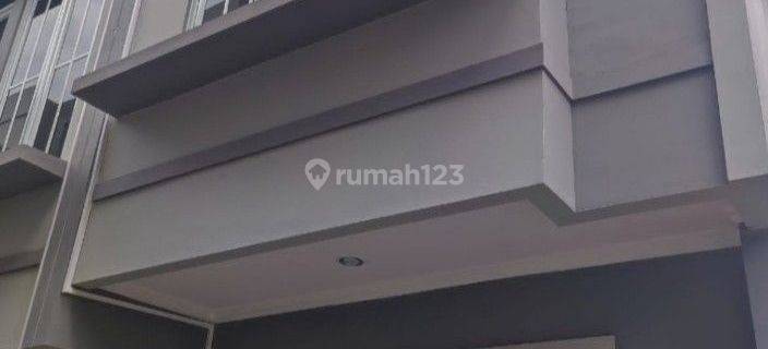 Rumah murah SHM di jalan utan kayu Jakarta timur  1