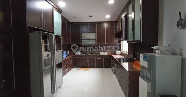 Rumah di Pluit Murni 3 Lantai SHM Sudah Renovasi 1