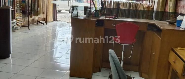 For Rent 4-Story Shop House on Serpong Main Road, 3 Units in a Row 1