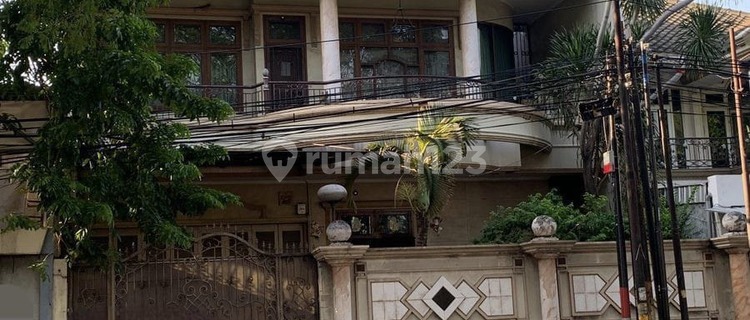 Rumah Bagus Luas di Kartini Semarang Timur 1