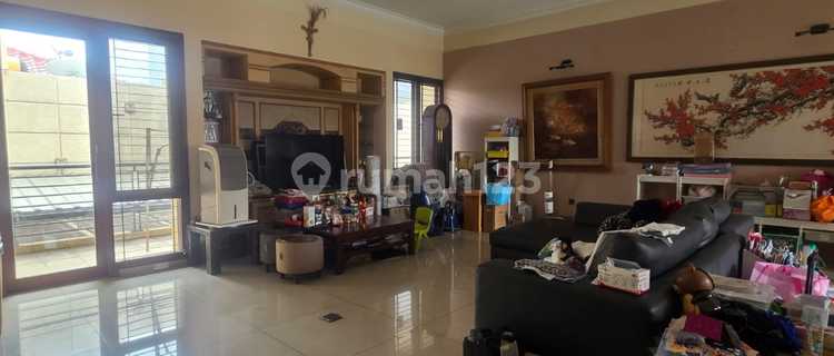 Puri Indah House, Favorite Complex, 450m2 Land, 3 Floors 1