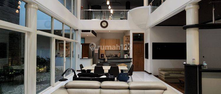 Rumah Lux Furnished Tengah Kota Bandung 1