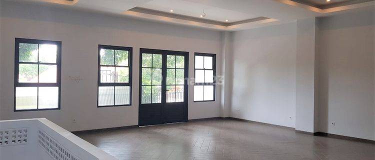Ruko Luas 3,5 Lantai di Area Riau Bandung 1