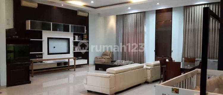 Rumah Bagus dan Luas 2 Lantai di Nanjung Baros 1