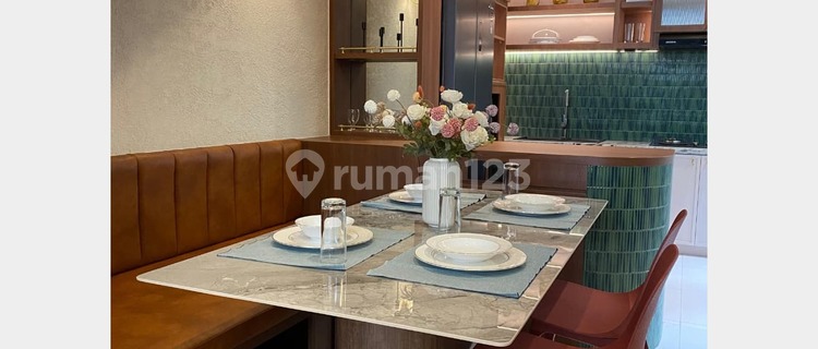 Retro Classic Fully Furnished House in Kota Baru Parahyangan 1