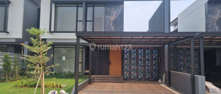 Rumah Lux Minimalis Semi Furnished di Lokasi Prime Depan Taman Bermain 1