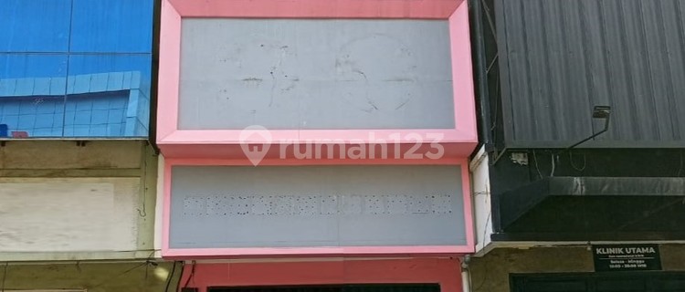 3.5-story rented shop house, neat in front of school at Citra Niaga, CN 388 1