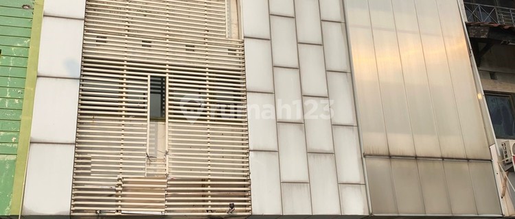 4-story linked shophouse, well-maintained building in Daan Mogot Baru, DM 483 1