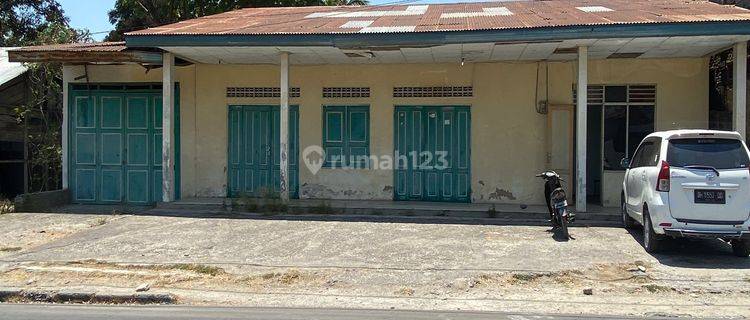 Rumah Pinggir Jalan Raya Kefamenanu Strategis Utk Usaha 1