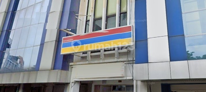 Shop house in front of the mall next to BCA Bank Daan Mogot Baru, DM 377 1