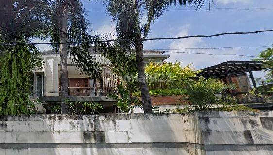 Rumah Mewah 3 Lantai Furnished SHM di Denpasar Barat 1