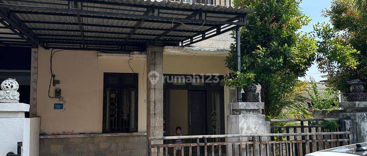 Rumah 2 Lantai SHM di Gatsu Tengah, Denpasar 1