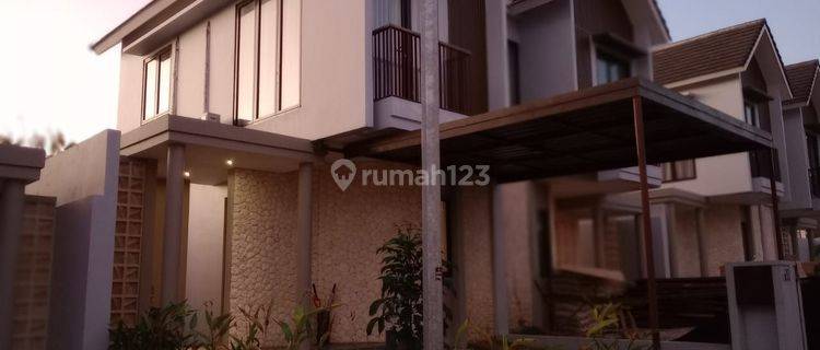 RUMAH BAGUS SIAP HUNI ONE GATE DUA LANTAI DI JIMBARAN 1