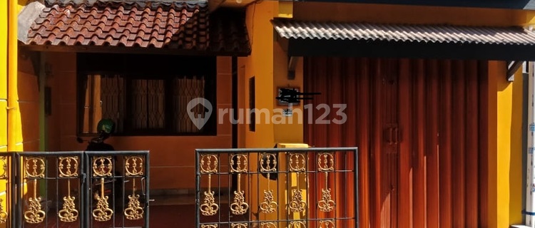 For Sale Cheap 2-Story House in Condet Area 1