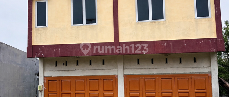 Shop House and 2-Unit Land and Spacious Land in Pekan Baru, Location on the Edge of a Main Road, Very Suitable for a Restaurant or Showroom 1