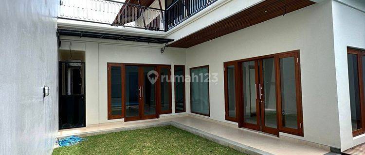 New 2 Storey semi villa house in Kerobokan 1