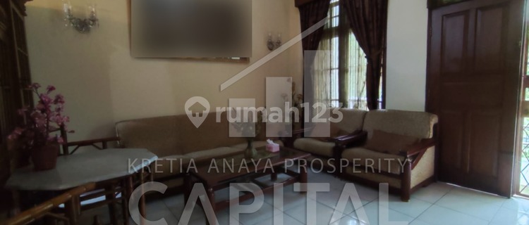 Spacious Family Home in Setra Duta 1