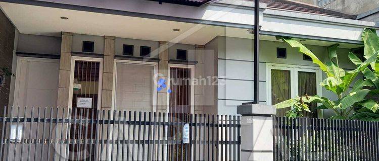 Rumah Furnish Dua Lantai di Sayap Jl Ciateul Kota Bandung 1