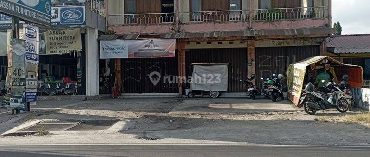 Ruko Gandeng 2 Lantai Di Jalan Godean Sleman Yogyakarta 1