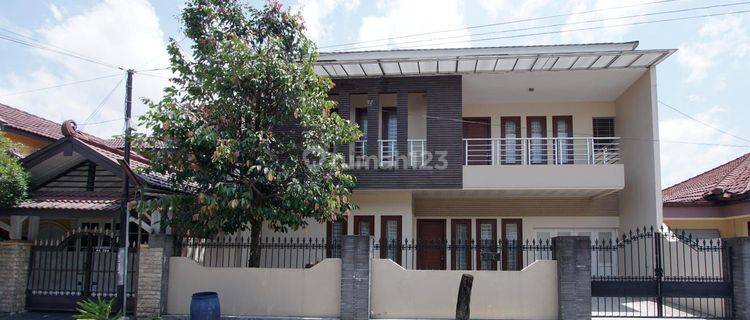 Rumah Mewah Full Furnished Di Griya Indah Jl.godean Km3 Dekat Ugm 1