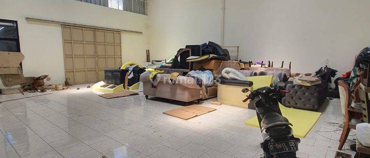 Disewakan Gudang di Kiara condong Jl Sekejati 1