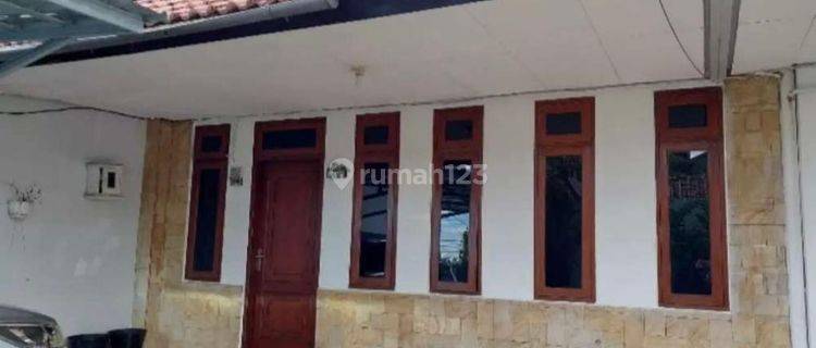 Disewakan rumah di Gegerkalong  1