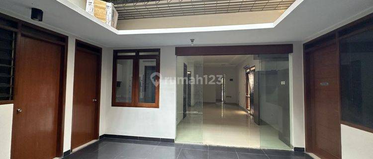 Rumah Minimalis Nyaman Siap Huni di Taman Holis Indah 2 1