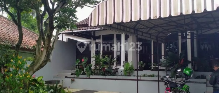 Rumah Pinggir Jalan Ada Kolam Ikan dan Kebun di Bayongbong Garut 1