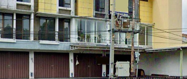 Ruko Gabung 3 Luas 3 Lantai Strategis Nol Jalan Besar Siap Pakai 1