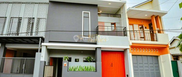 Rumah Cantik 3 Lantai, View Persawahan Asri Di Maguwoharjo 1