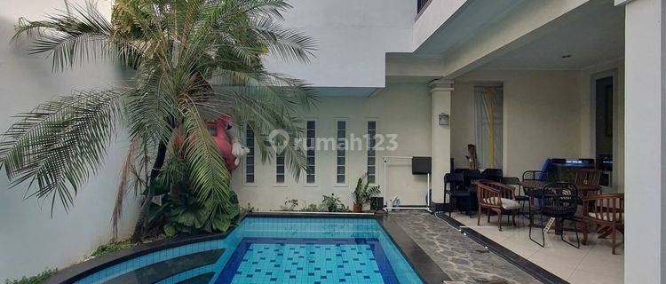 Murahh!!! Rumah Siap Huni di kemang Barat ada swimming pool  1