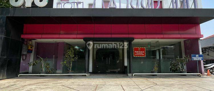 Menarik Hotel aktif 4 lantai full furnished lokasi strategis  1