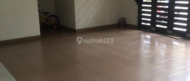 Rumah Siap Huni 2 Lantai Fully Furnished , SHM , Menteng  1